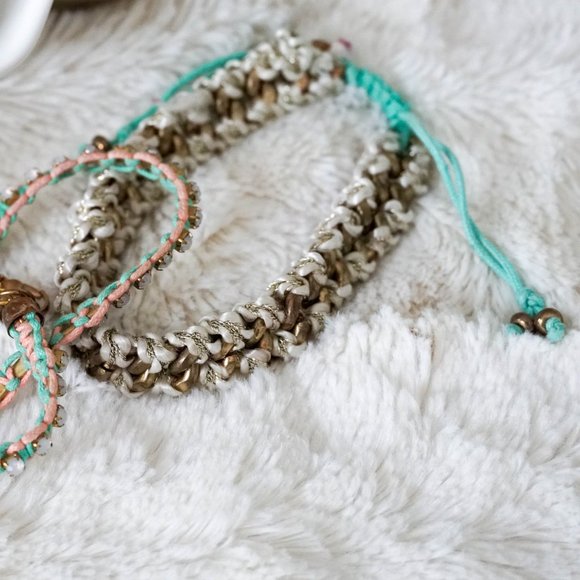 🎉 GOLD + BABY BLUE weaved bracelet set - Picture 3 of 4